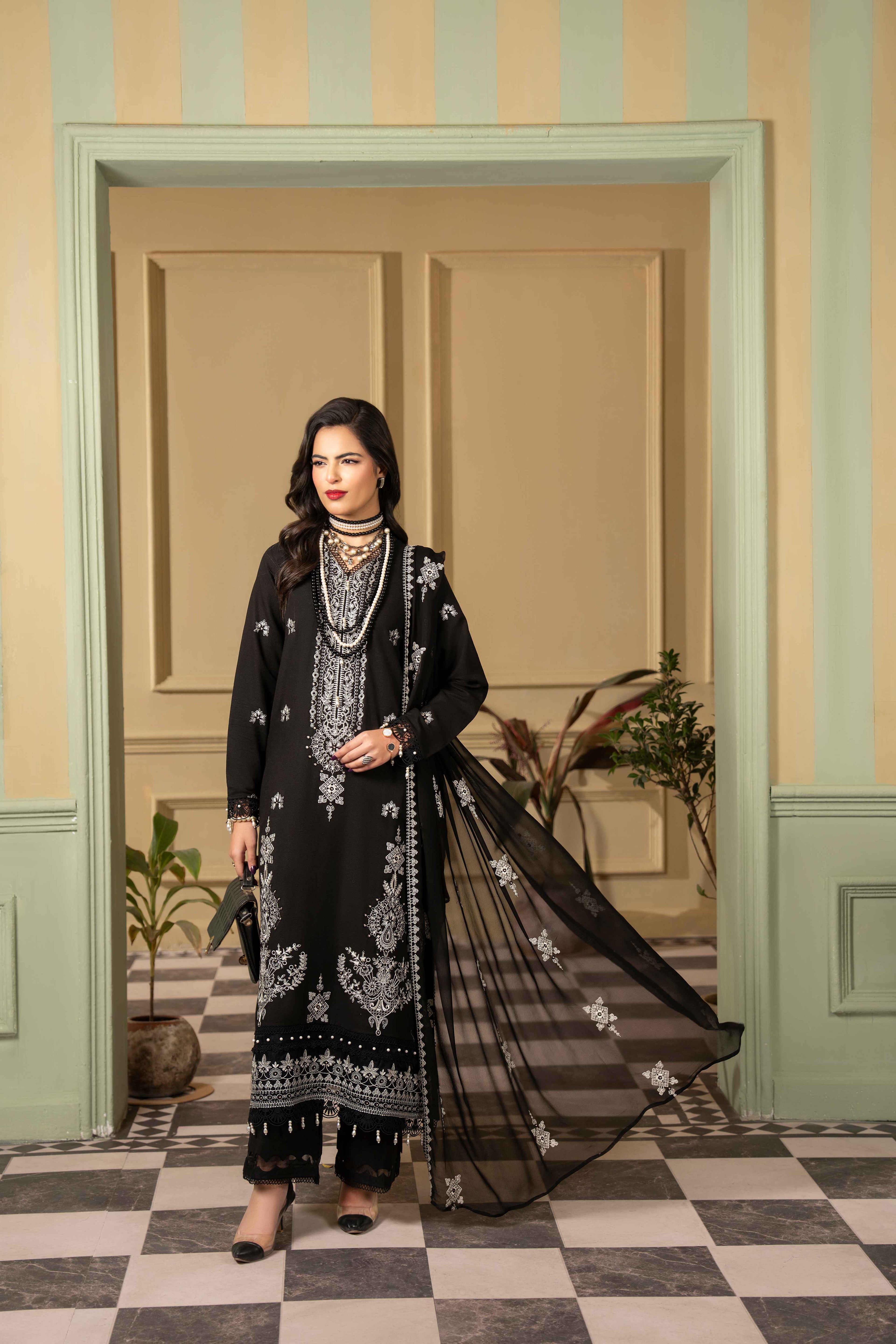 Embroidered Karandi Unstitched 3Pc Suit